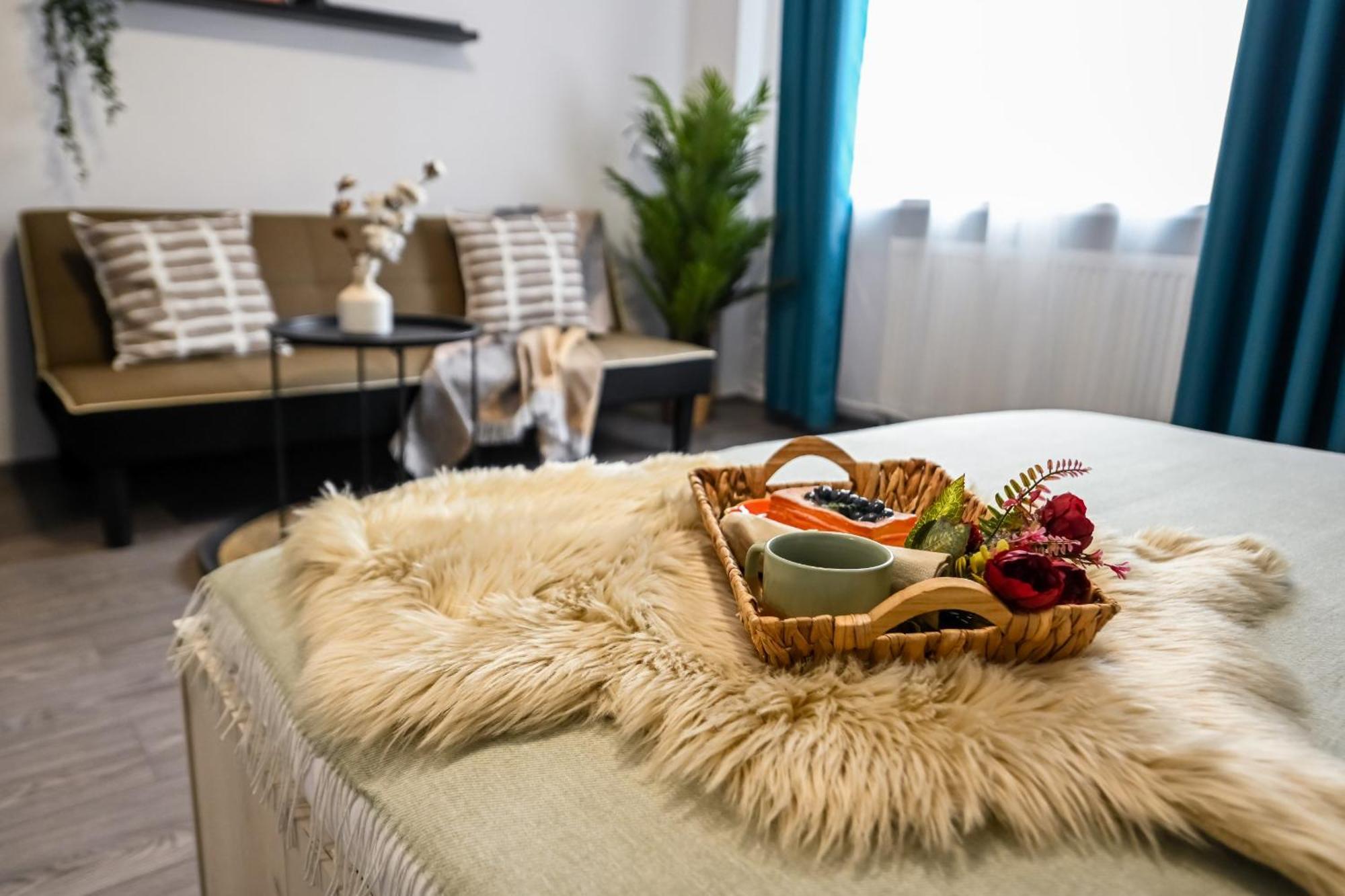 Old Town Charm - Modern & Comfortable Accommodation In The Heart Of The City Bükreş Dış mekan fotoğraf