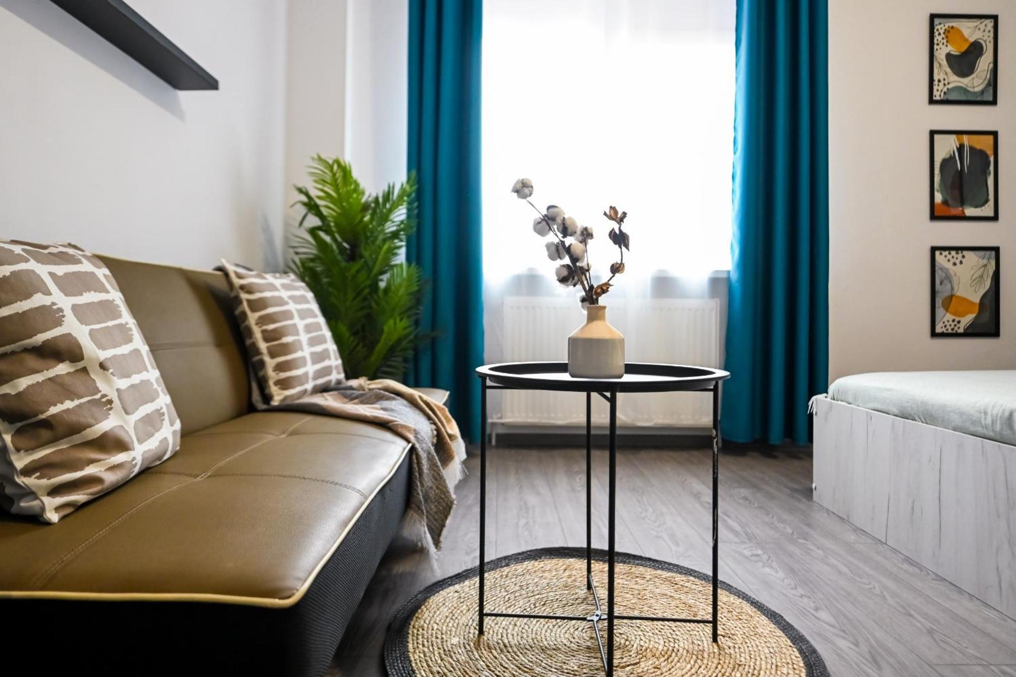 Old Town Charm - Modern & Comfortable Accommodation In The Heart Of The City Bükreş Dış mekan fotoğraf