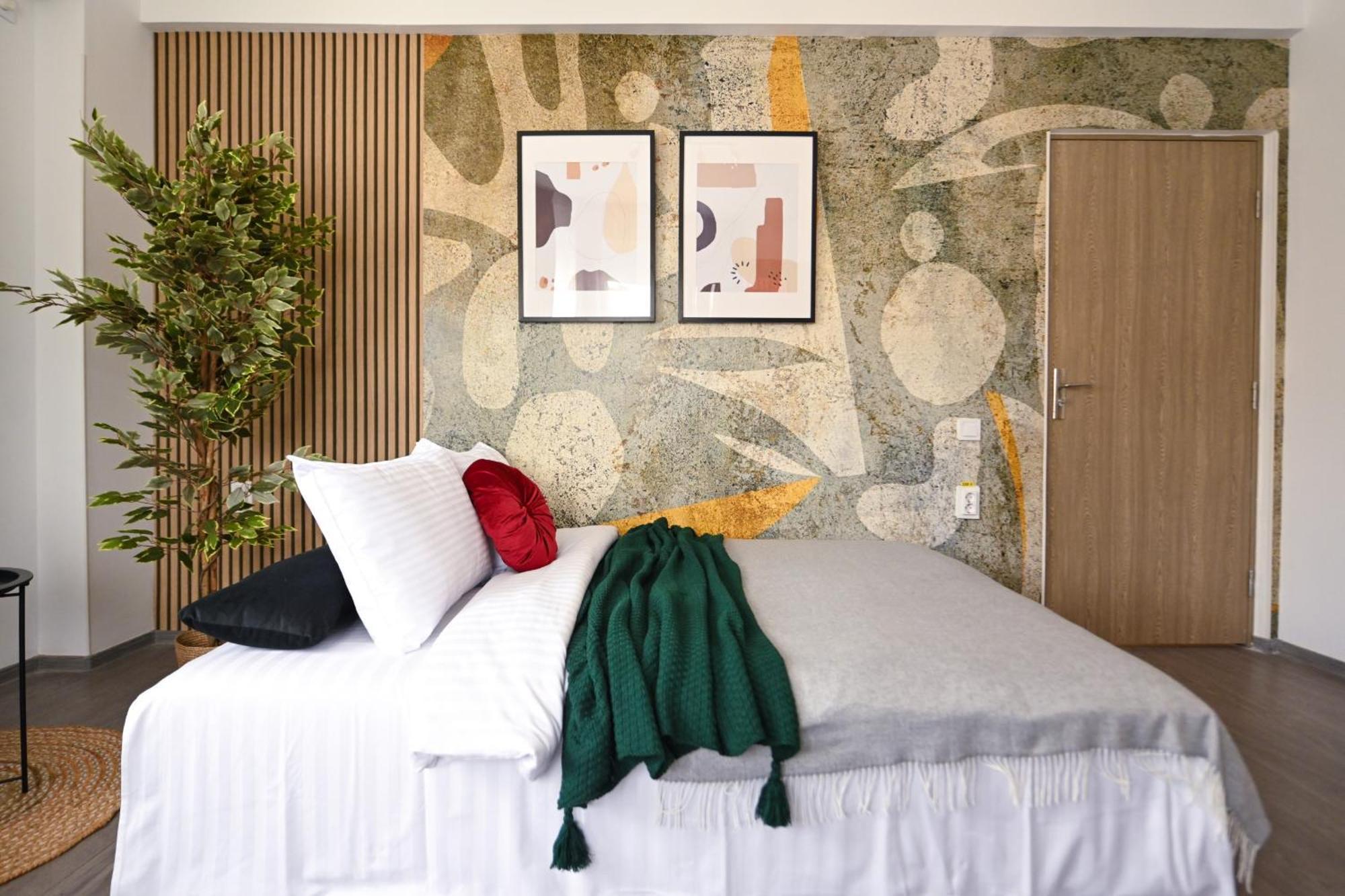 Old Town Charm - Modern & Comfortable Accommodation In The Heart Of The City Bükreş Dış mekan fotoğraf