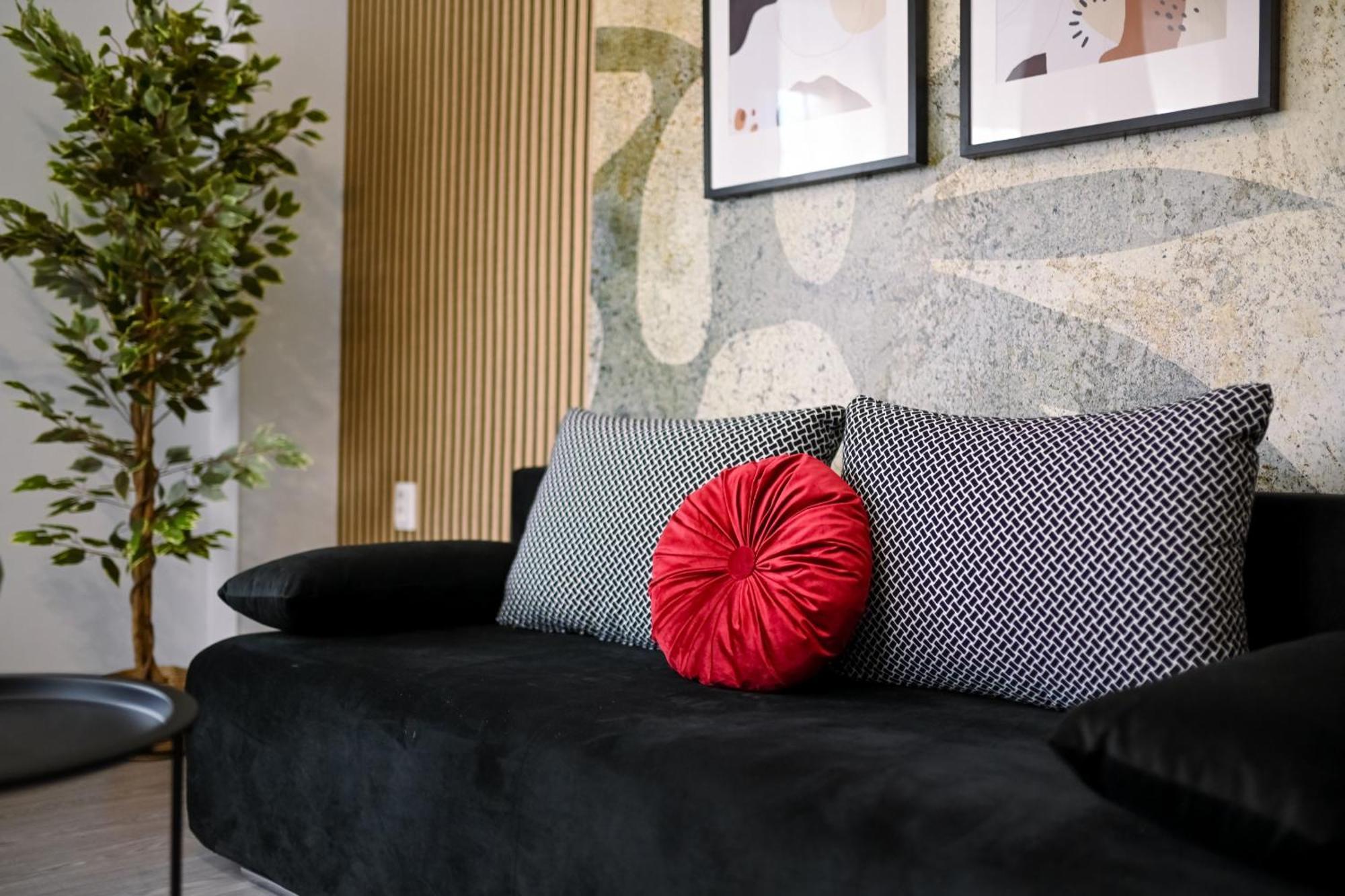 Old Town Charm - Modern & Comfortable Accommodation In The Heart Of The City Bükreş Dış mekan fotoğraf
